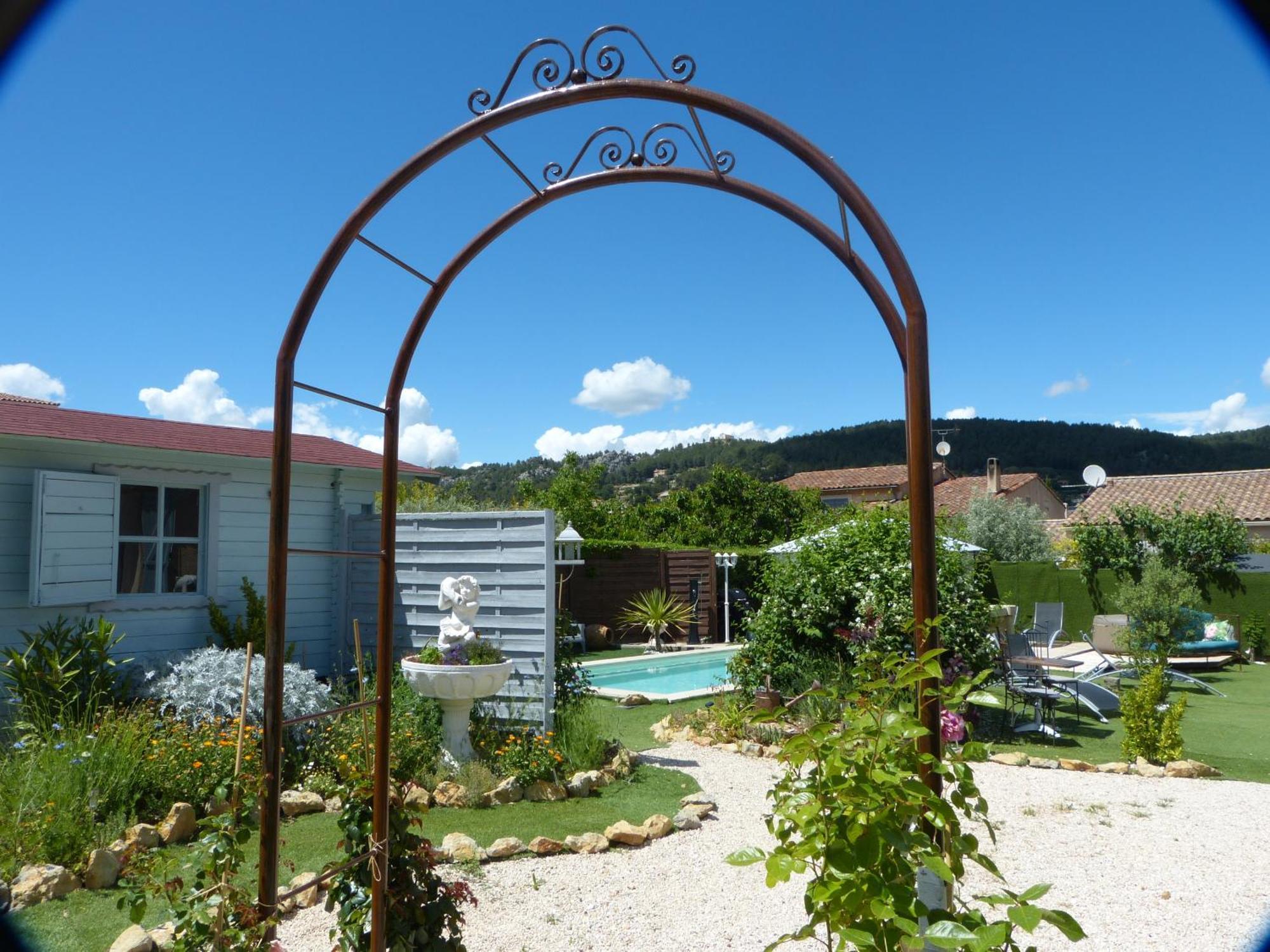 Eclats Du Sud Hebergements "Les Lavandes" Ou "Les Romarins" Meubles De Tourisme Classes 3 Etoiles Auriol Quarto foto